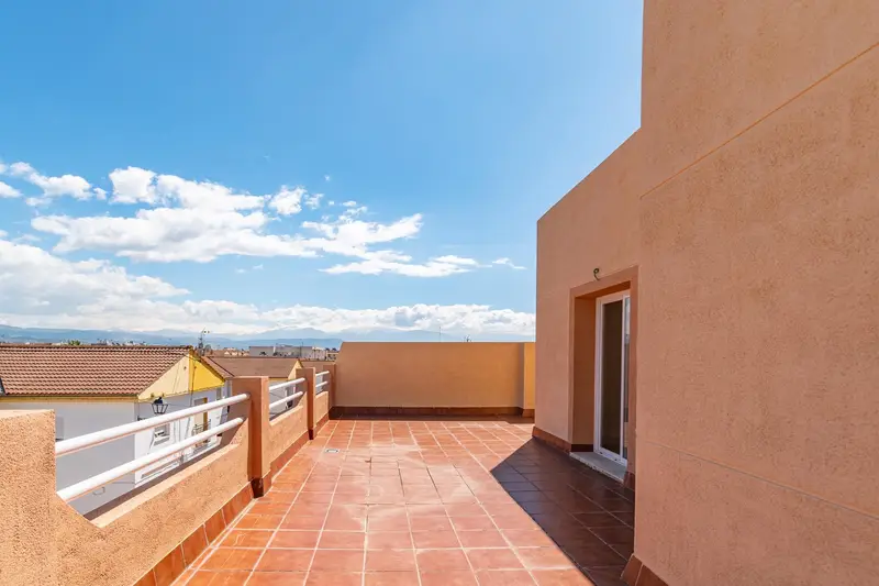 Ático en Albolote con Terraza de 160m2