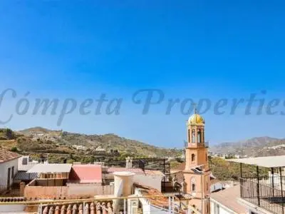 Casa de Pueblo en Cómpeta Ideal para B&B