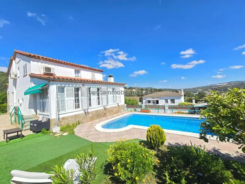 Casa en Venta Nou Canyelles 6 habitaciones Piscina Jardin
