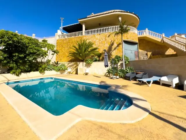 Casa Villa 3 Dormitorios El Campello Vistas al Mar