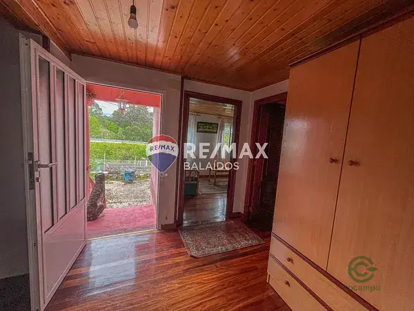 Casa en Arbo con 2 Bodegas y Terreno