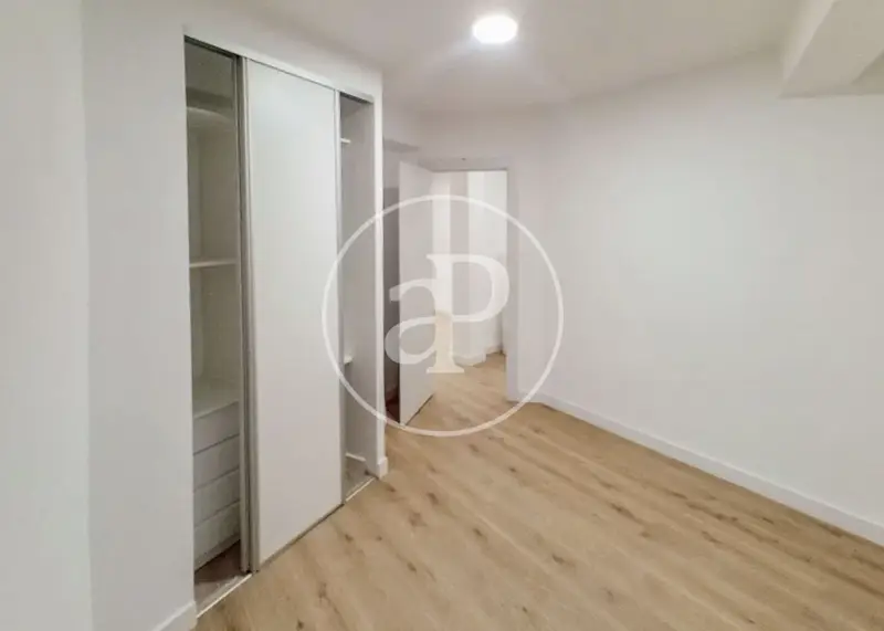 Piso en venta en Berruguete Madrid Planta Baja Exterior 59m2