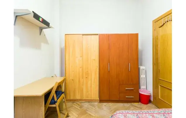 Habitación en piso de 135m² en Salamanca Madrid