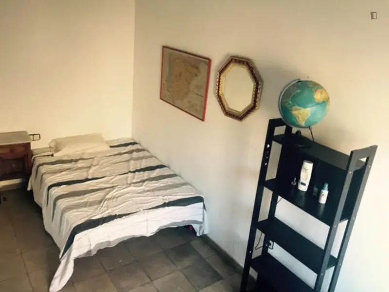 Habitación en Sabadell cerca de ESDI y UAB