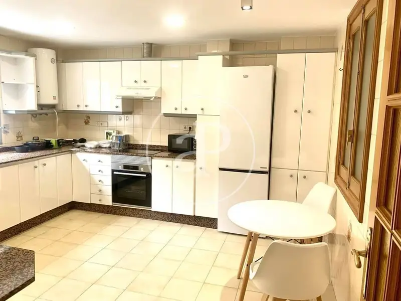Apartamento estudiantes Almacera Valencia cerca metro