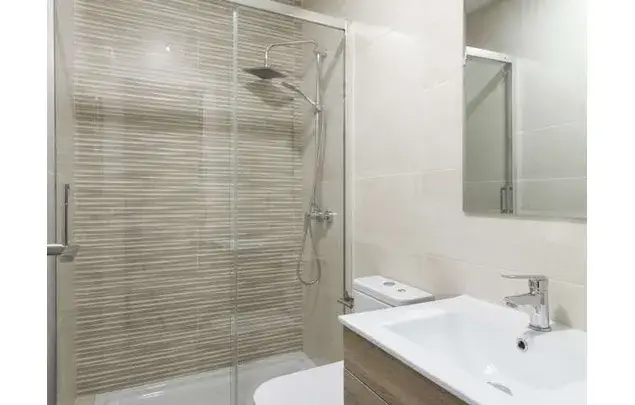 Apartamento 11 Dormitorios Malasaña Madrid