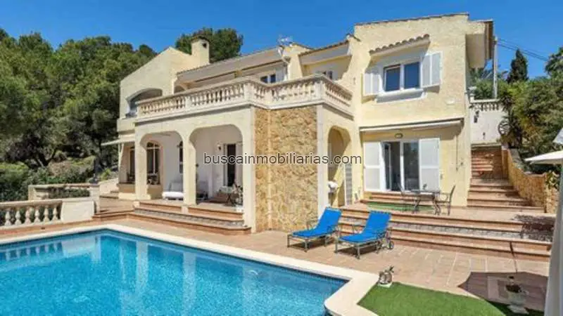 Villa en Costa de la Calma Mallorca 5 Dormitorios Piscina Cerca Santa Ponsa
