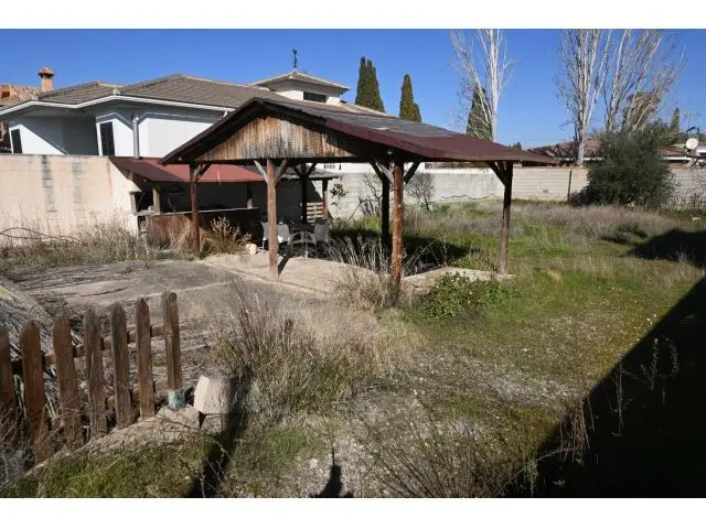 Parcela en Los Chopos Las Gabias 547m2 Chalet 330m2 Edificables