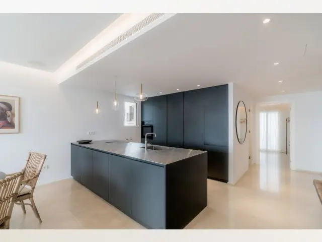 Piso de 2 Dormitorios en venta Puerto Banus, España