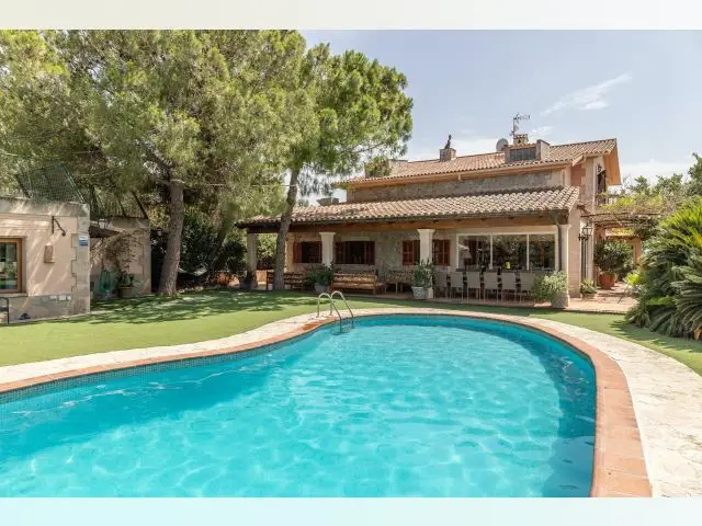 Casa Villa 8 Dormitorios Mallorca Grupo Grande Piscina Barbacoa