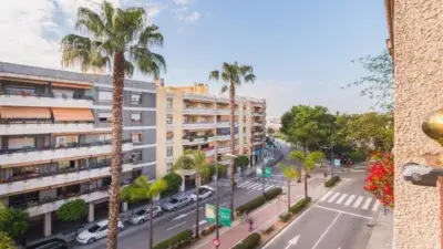 Piso en Alquiler Calle Sevilla 4 Dormitorios 3 Baños Garaje Trastero
