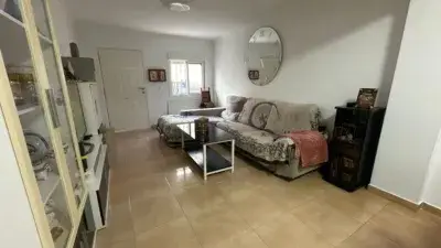 Casa Adosada en Venta La Línea 3 Dormitorios Garaje Patio Azotea