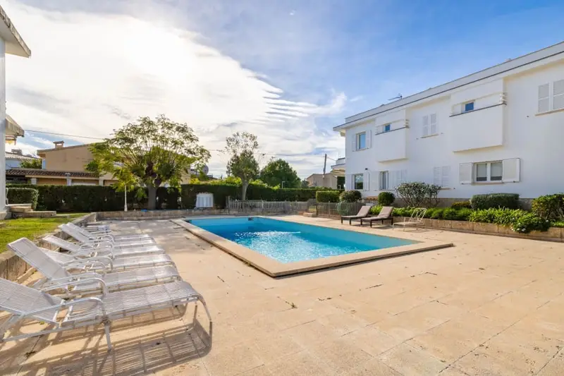 Chalet en Puerto Pollensa con Vistas al Mar y Jardin Privado