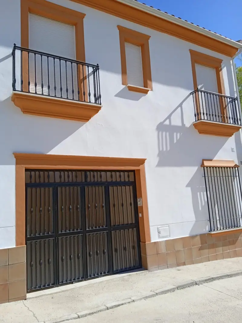 Adosado con Terraza en Guadalcazar Cordoba