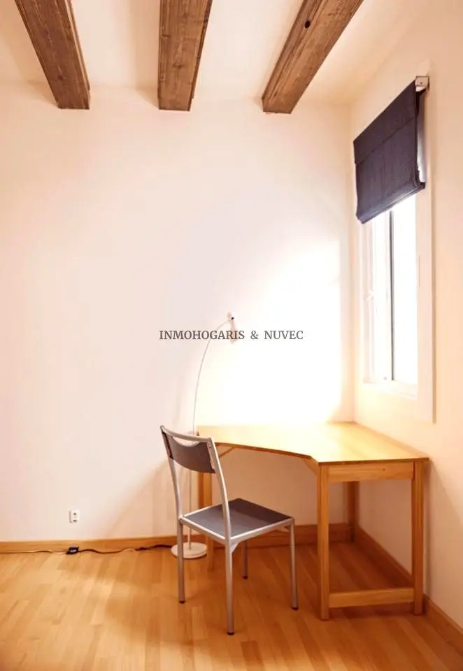 Loft soleado en venta en el Raval Barcelona