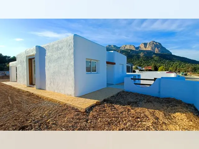 Adosado en venta Polop, España