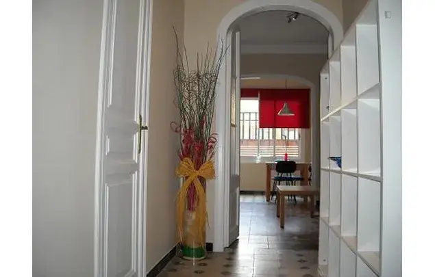 Apartamento 4 Dormitorios Estudiantes Barcelona