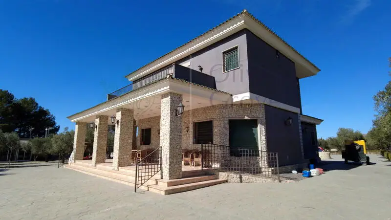 Chalet de Lujo 6 Dormitorios Sax Alicante Piscina Privada