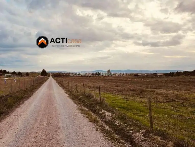 Parcela Rustica en Venta en Cáceres 38650m2