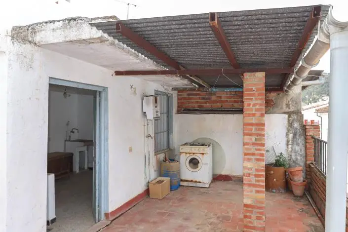 Adosado 2 Dormitorios Tolox  Potencial Comercial