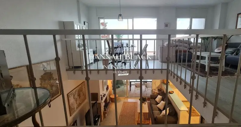 Piso en L'Escala con Vistas al Mar y Terraza