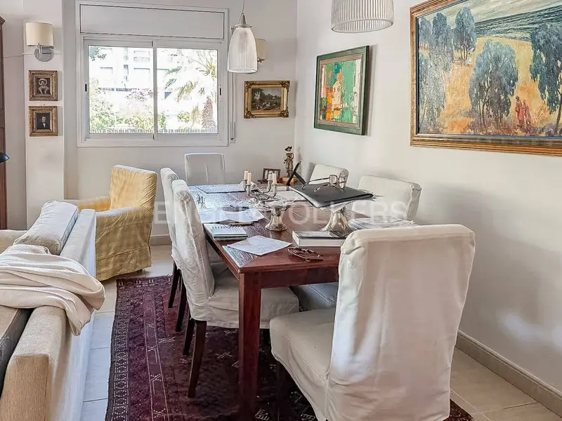 Apartamento en Mataró 3 Dormitorios Dobles con Piscina