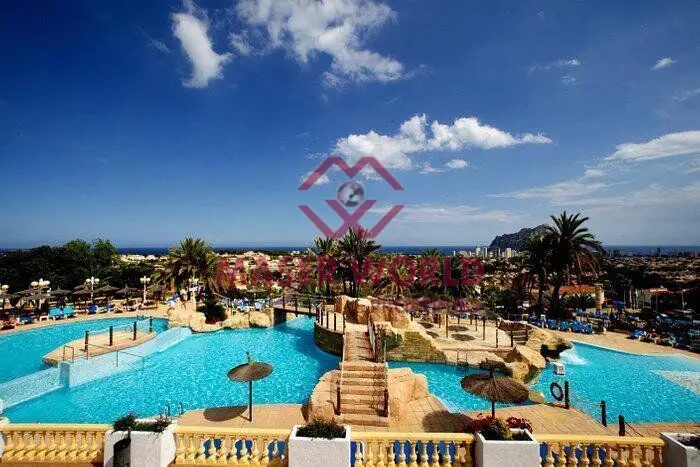 Bungalow en Calpe con Terraza y Piscina