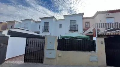 Casa en Venta en Burguillos Sevilla para Inversores