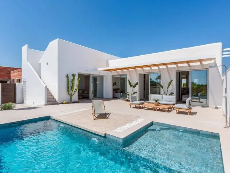 Venta Villa con piscina en Centro Benijofar