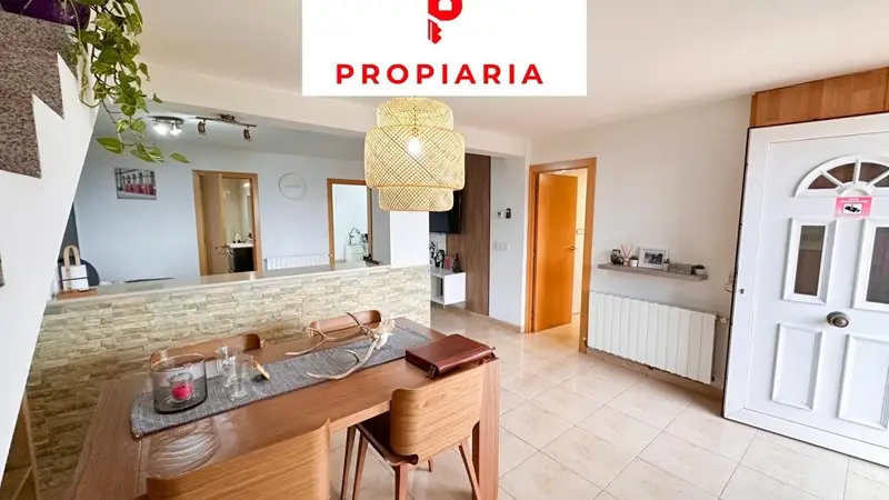 Casa en Barcelona con Loft y Multiples Posibilidades