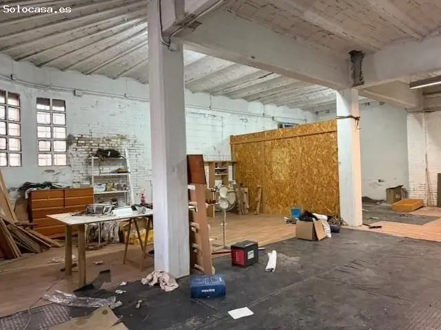 Local en Venta en Manresa para 5 Vehículos
