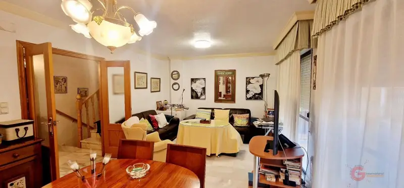 Chalet en Venta Motril 218m2 3 Dormitorios 2 Banos Cochera