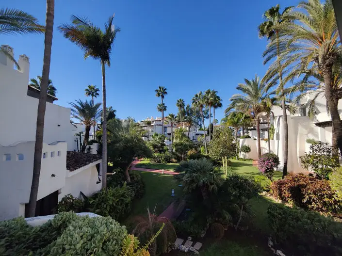 Apartamento 3 Dormitorios Puerto Banús Primera Línea de Playa