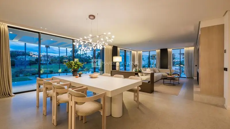 Villa de 4 Dormitorios en Nueva Andalucía