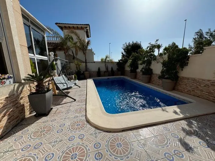 Villa 4 Dormitorios Piscina Privada Cerca Zenia Boulevard