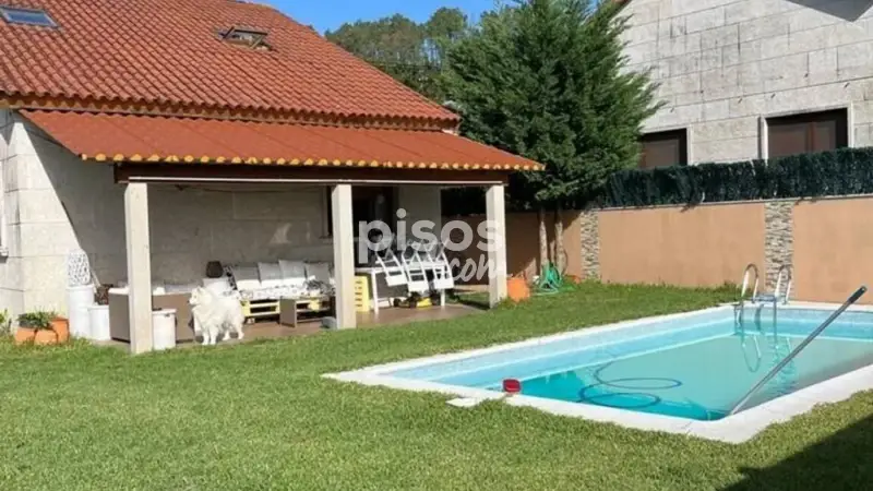 Chalet en Venta Ponteareas 3 Dormitorios Piscina Garaje