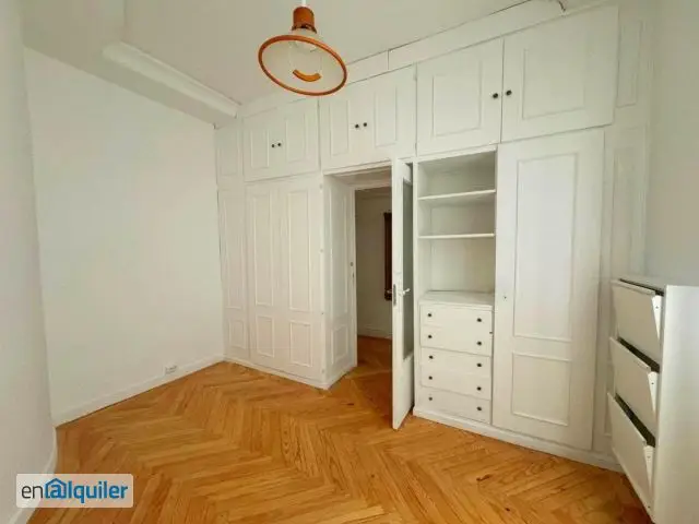 Alquiler piso 2 baños Retiro Calle Alcalá