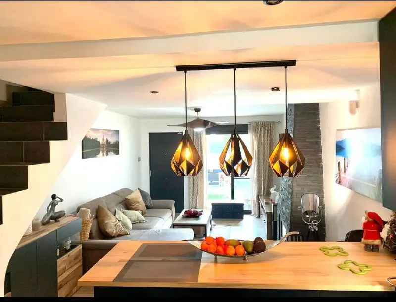 Bungalow con Chimenea en Campello Pueblo