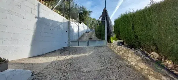 Huerta de Recreo con Cortijo y Piscina en Jaen