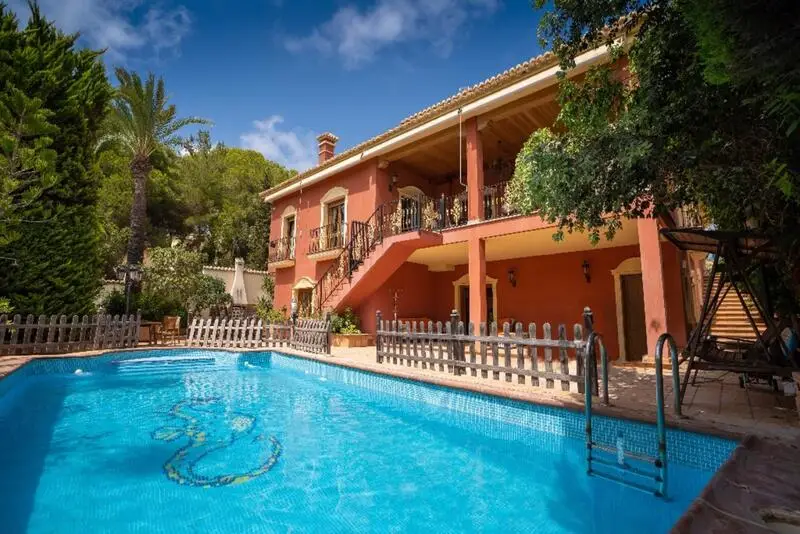 Villa de Lujo 7 Dormitorios Campoamor