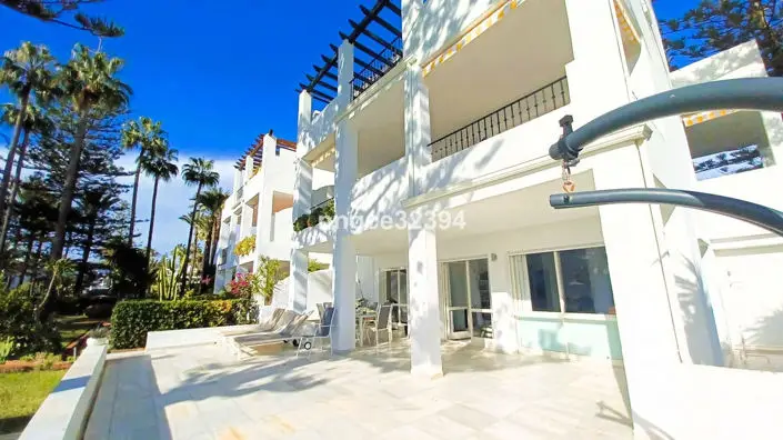 Apartamento 3 Dormitorios Primera Linea de Playa San Pedro Alcántara