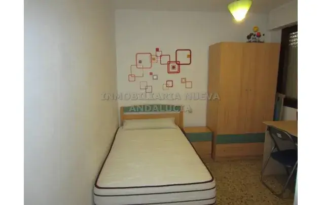 Alquiler Apartamento 3 Dormitorios 93m² Almería