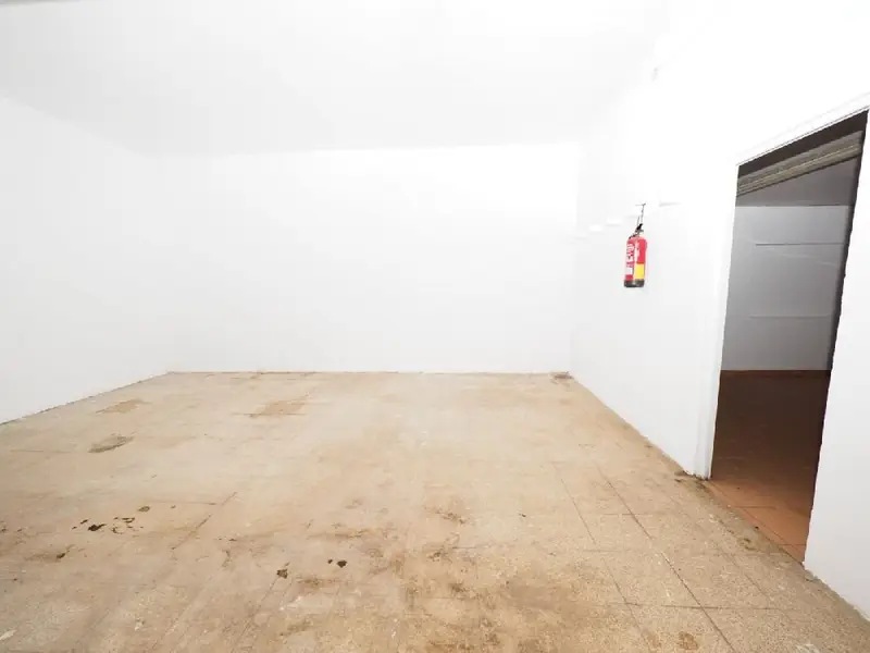 Venta Local Comercial Granollers 200m2 Baño Fachada 1120m