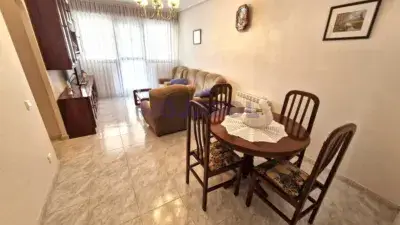 Apartamento en Venta en Urbanizaci
ón Privada con Piscina