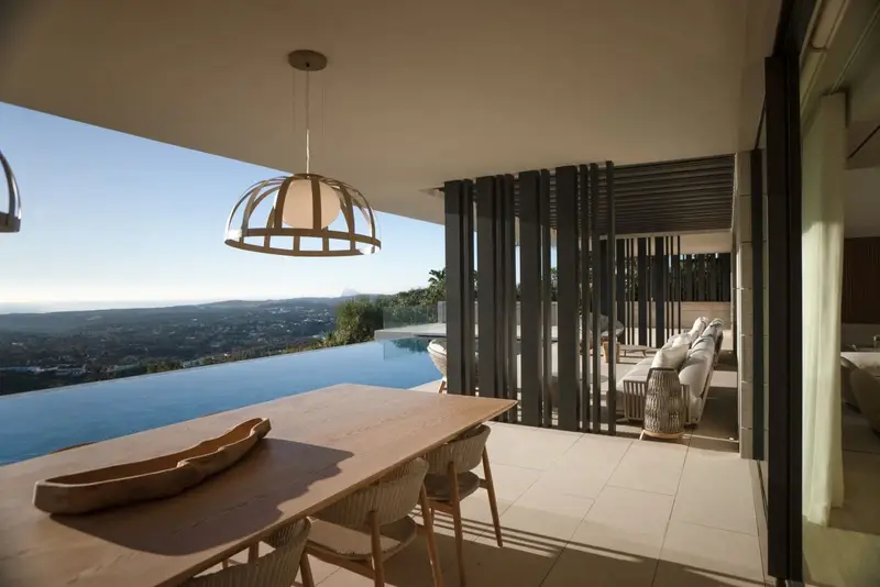Villa de Lujo en Sotogrande con Vistas Panorámicas