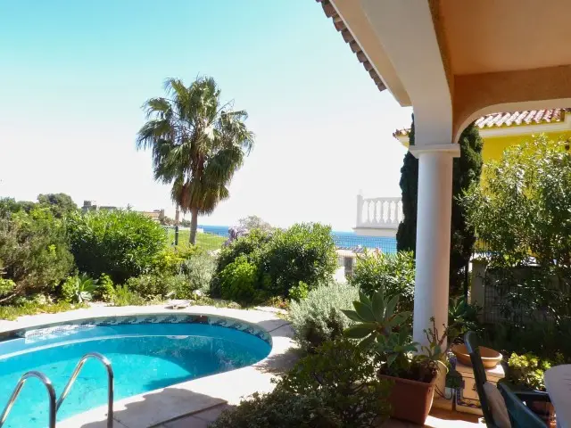 Casa-Villa de 3 Dormitorios en venta Fuengirola, España