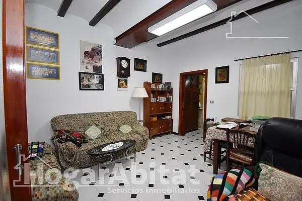 Casa Amplia con Terraza en Vila real Cerca de la Estacion