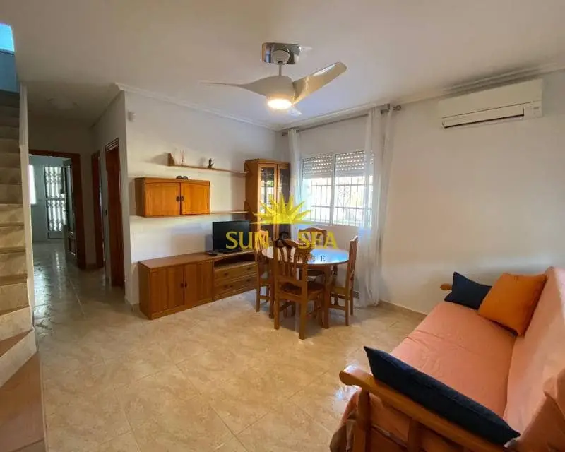 Chalet en Los Alcazares con 3 dormitorios y parking privado