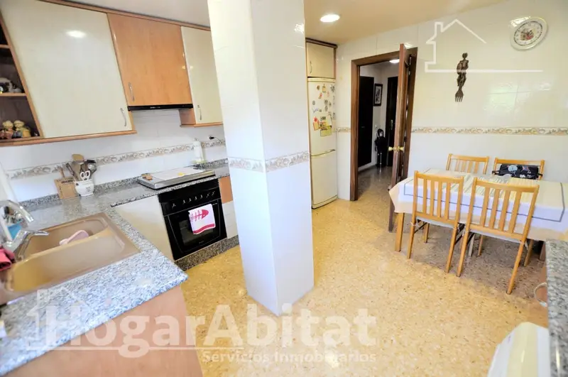 Piso en Venta Benicalap Valencia Amueblado Luminoso Cerca Parque