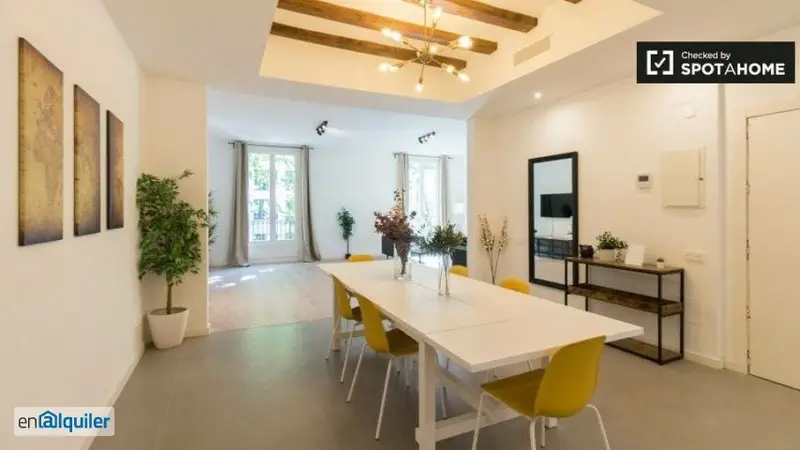 Apartamento 3 Dormitorios en Alquiler Barri Gotic Barcelona